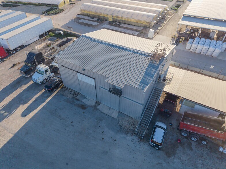 More Photos Of 7765 Fm 482, New Braunfels Office For Lease