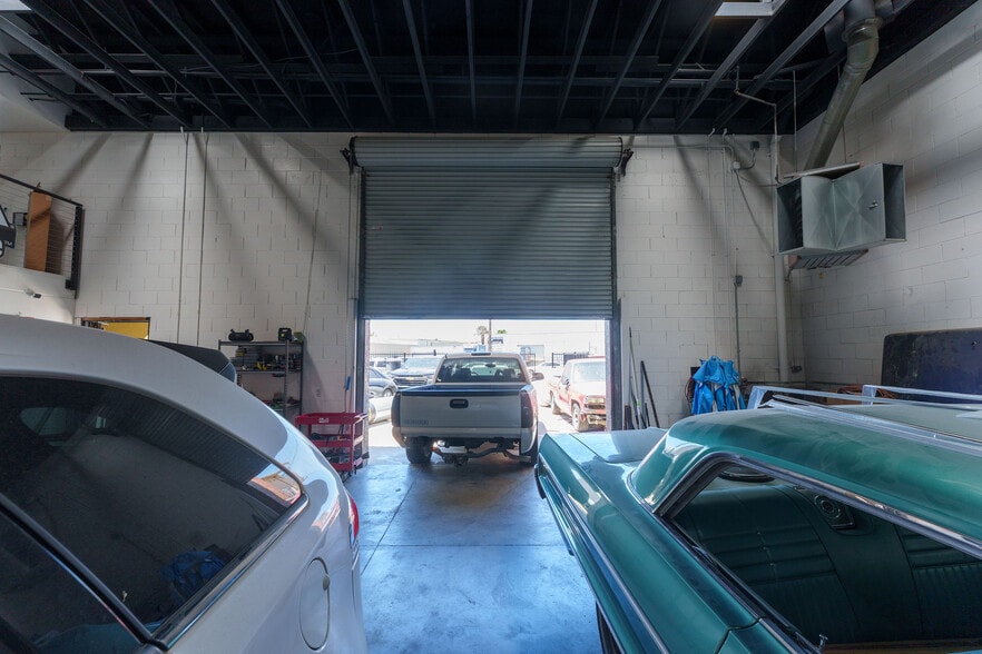 More Photos Of 221 Griffin St, Salinas Warehouse For Sale