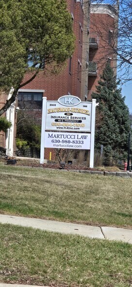 More Photos Of 40 S Prospect St, Roselle Office For Lease