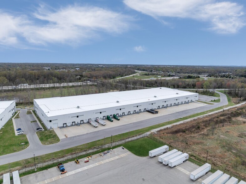 More Photos Of 3195 South Park Rd, Louisville Warehouse For Lease