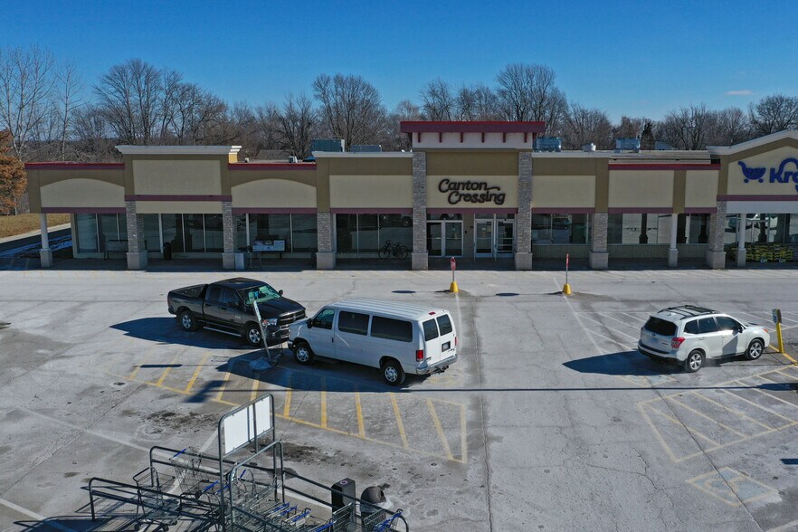 More Photos Of 1741 E Chestnut St, Canton Storefront For Lease