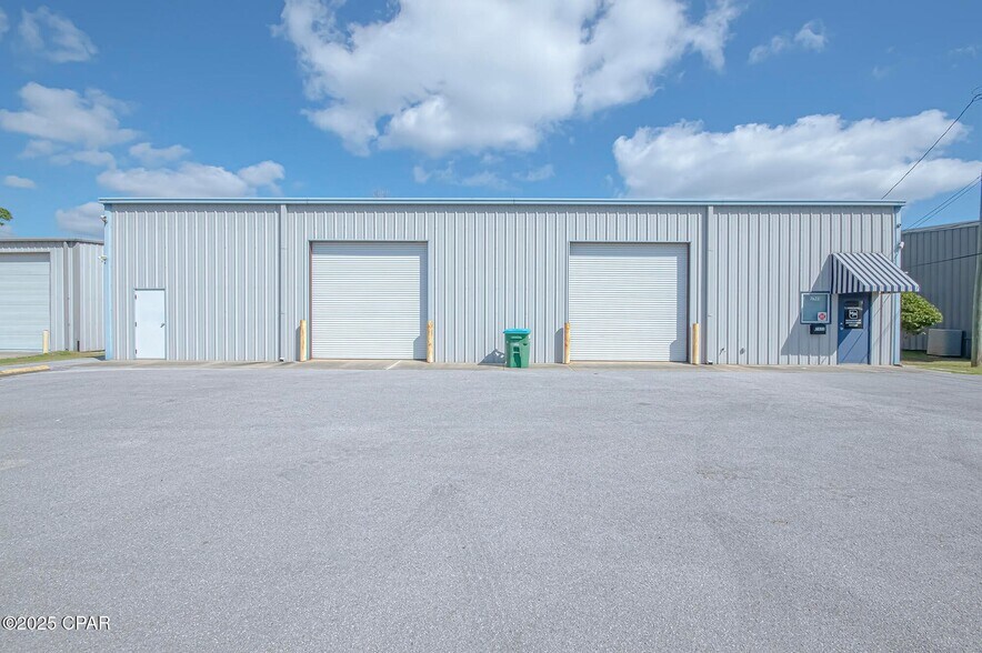 More Photos Of 7622 McElvey Rd, Panama City Beach Industrial For Sale