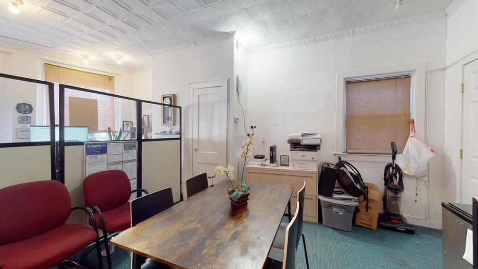 More Photos Of 934 State St, New Haven Apartments For Lease