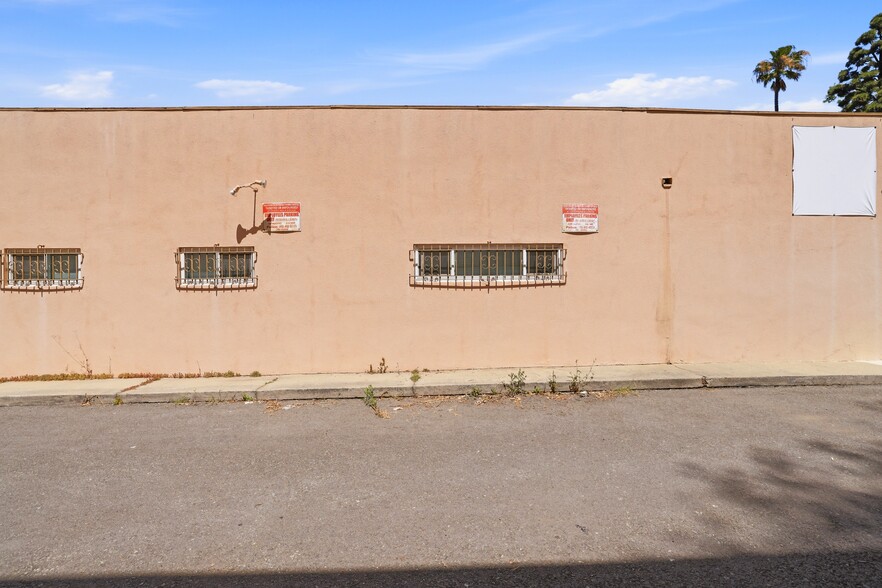 More Photos Of , Inglewood Office For Sale