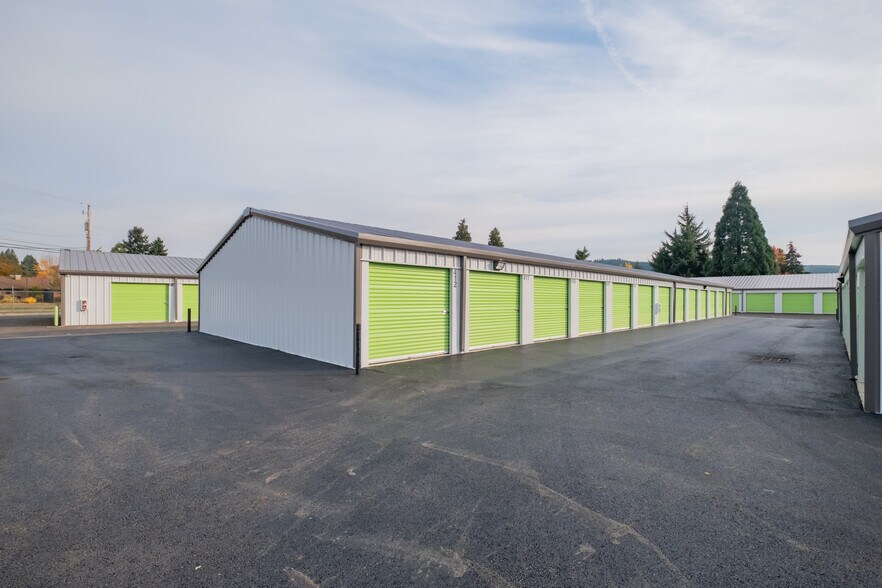 More Photos Of 1294 44th Ave, Sweet Home Self Storage For Sale