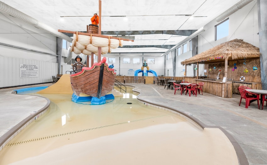 More Photos Of 265 33rd Ave, Columbus Hotel For Sale