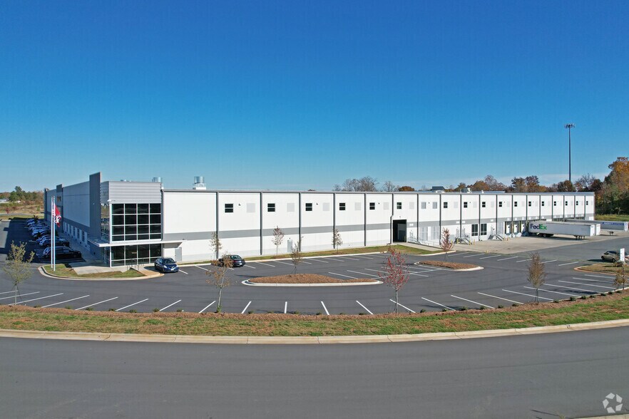 Primary Photo Of 3031 Hendren Rd, Whitsett Manufacturing For Lease
