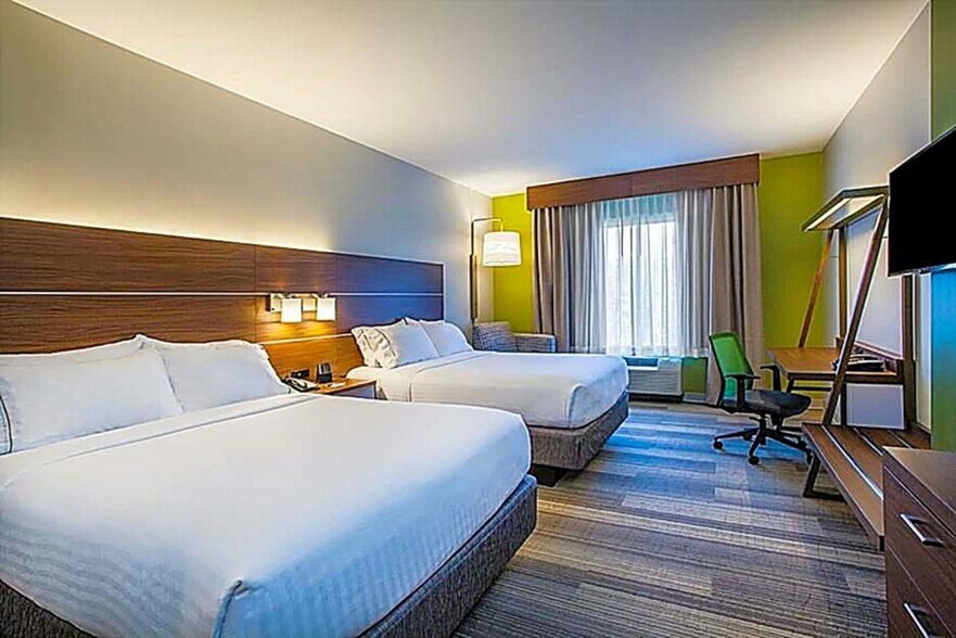 More Photos Of 45260 Abell House Ln, California Hotel For Sale