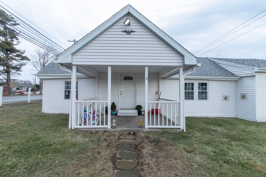 More Photos Of 296 E Main St, Clinton Multifamily For Sale