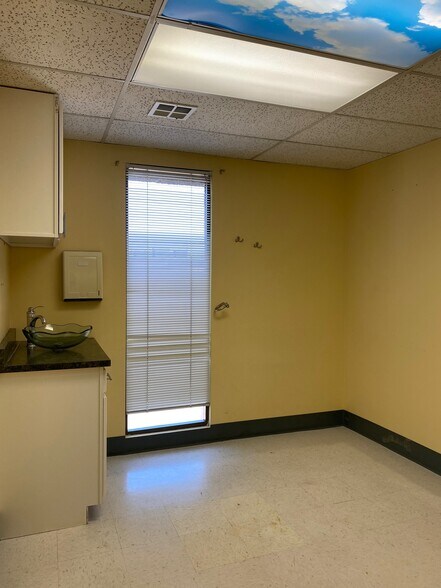 More Photos Of 7150 E Hampden Ave, Denver Loft Creative Space For Lease