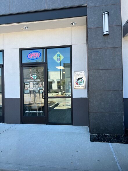 More Photos Of 12280 Broadway St, Pearland Office For Lease