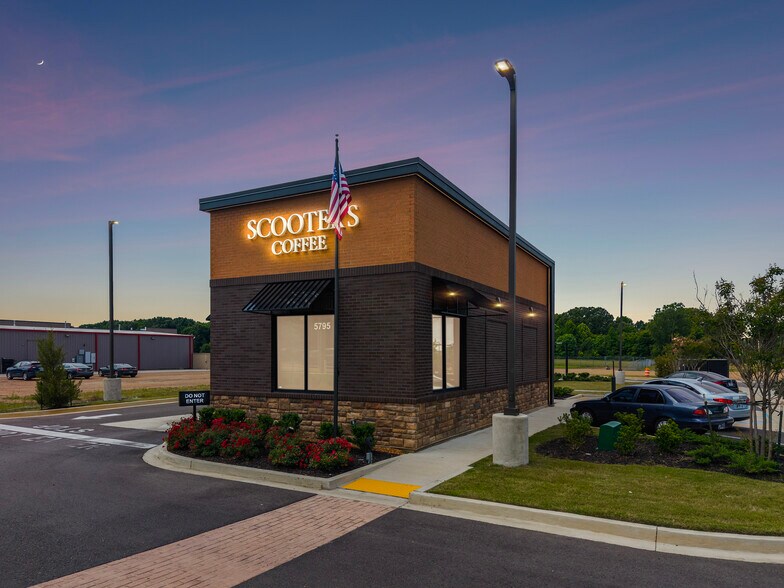 Primary Photo Of 5791 Airline Rd, Arlington Fast Food For Sale