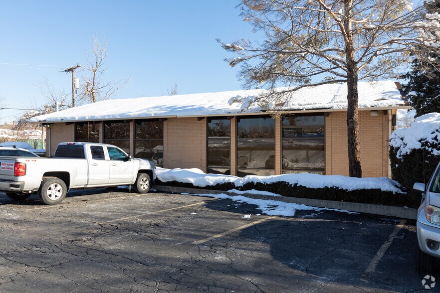 More Photos Of 2091 E Murray Holladay Rd, Holladay Office For Lease