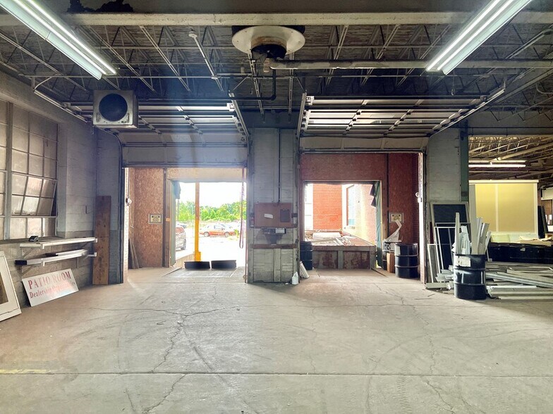 More Photos Of 521 S Market St, Galion Manufacturing For Lease