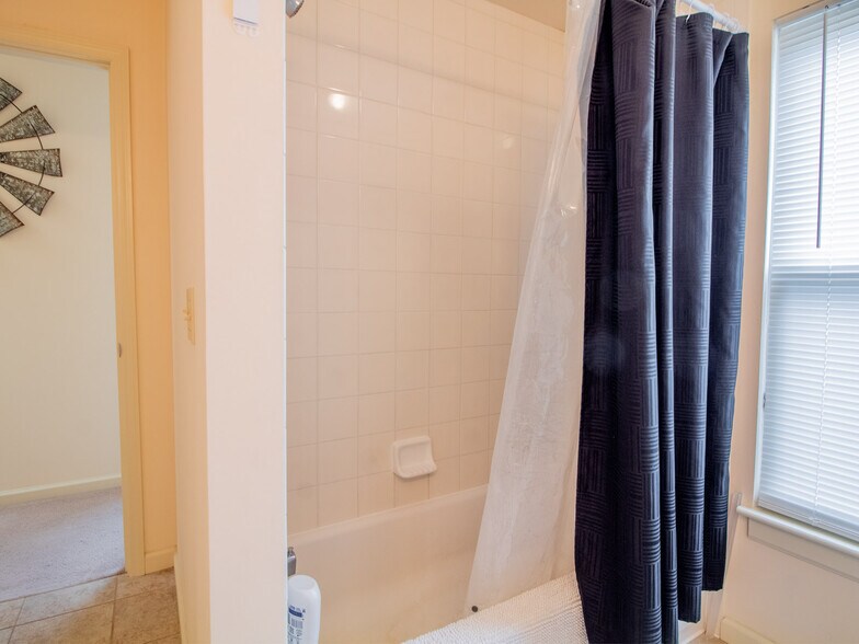 More Photos Of 1001-1005 Ann Ave, Saint Louis Apartments For Sale