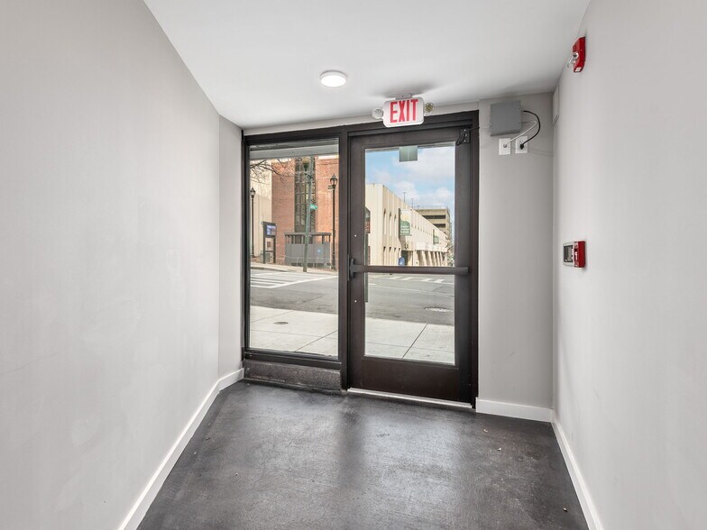 More Photos Of 39 Patton Ave, Asheville Office For Lease