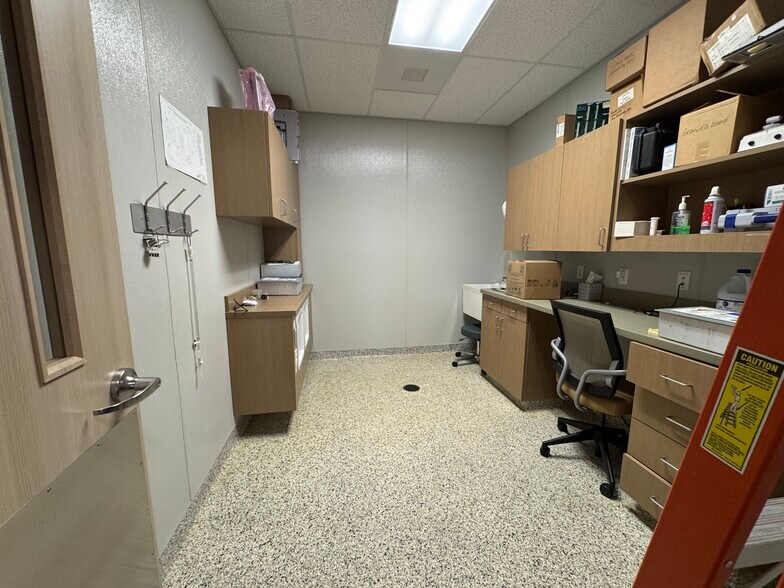 More Photos Of 2521 Walden Ave, Cheektowaga Storefront Retail Office For Lease