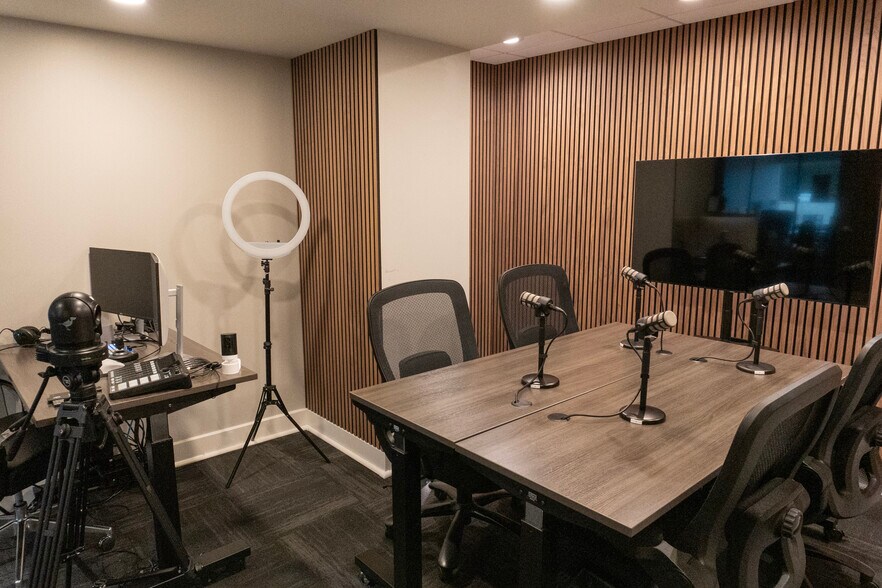 More Photos Of 7200 Center St, Mentor Office For Lease