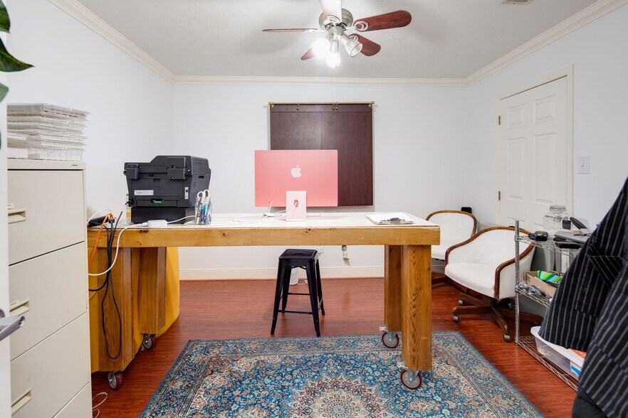 More Photos Of 2606 S Texas Ave, Bryan Restaurant For Sale