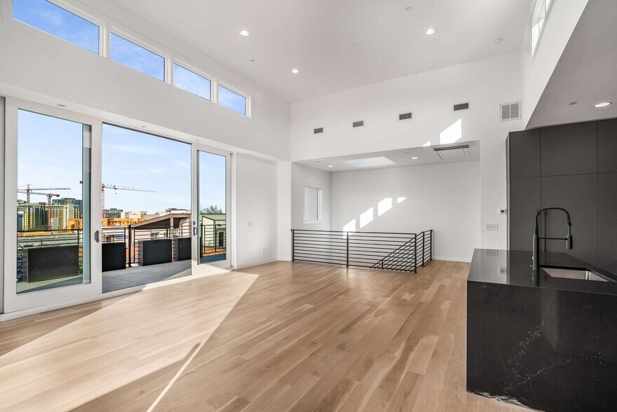 More Photos Of 1017 12th Ave S, Nashville Apartments For Sale