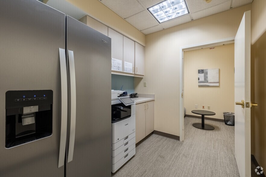 More Photos Of 22 Bull St, Savannah Coworking Space