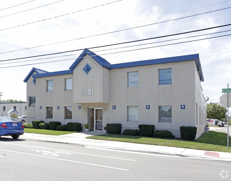 Primary Photo Of 2241 Hilton Rd, Ferndale Medical For Lease