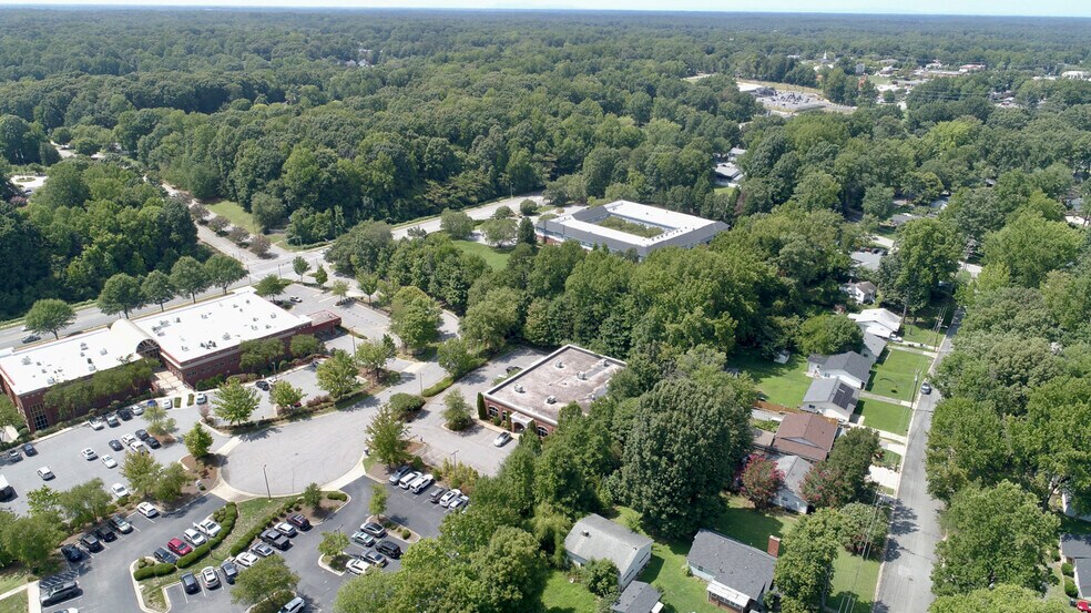 More Photos Of 5 Corporate Center Ct, Greensboro Office For Lease