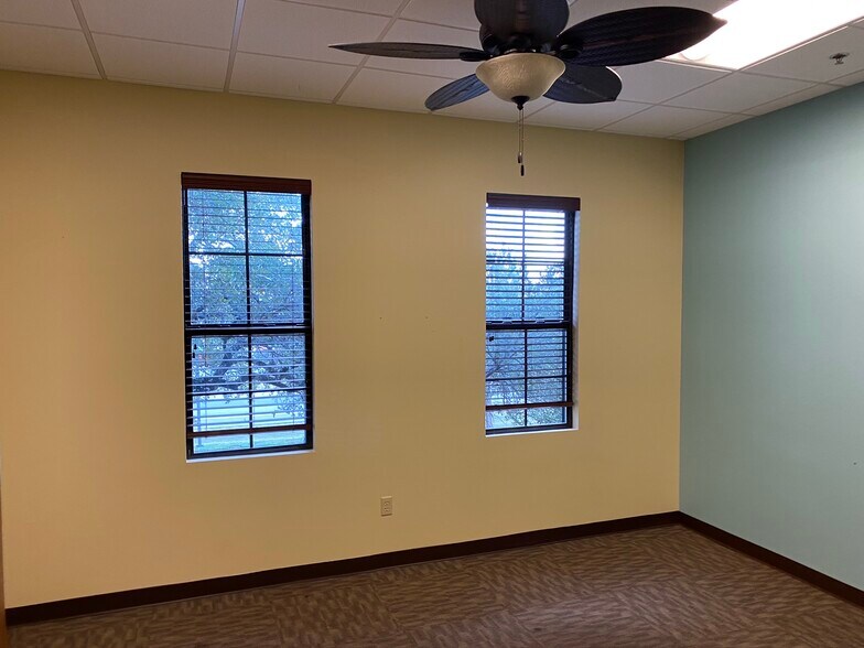 More Photos Of 12001 W Parmer Ln, Cedar Park Office For Lease