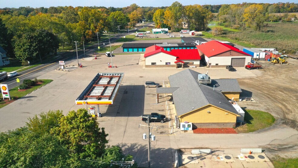 More Photos Of 390 W Main St, Stockbridge Service Station For Sale