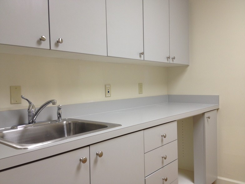 More Photos Of 1861 SE Port St Lucie Blvd, Port Saint Lucie Medical For Lease