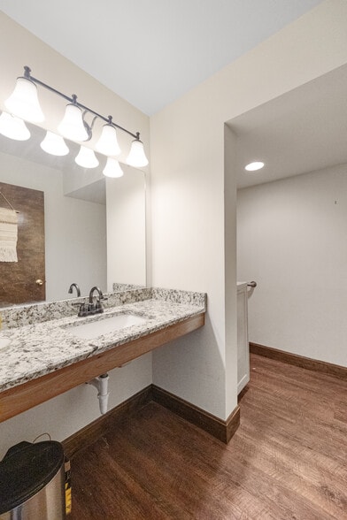 More Photos Of 120 N Main St, De Soto Storefront Retail Residential For Sale
