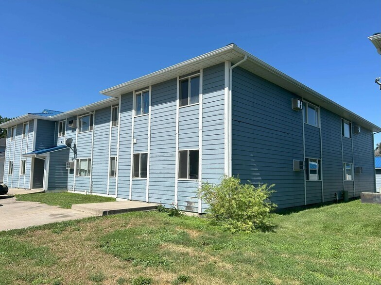 More Photos Of 411-415 S Henry St, Pierre Apartments For Sale