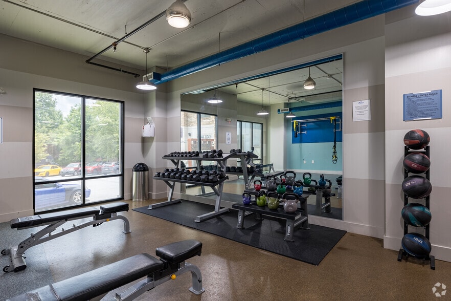 More Photos Of 930 Howell Mill Rd NW, Atlanta Apartments For Lease