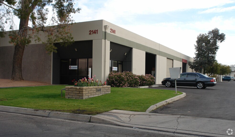 More Photos Of 2141 S Industrial Park Ave, Tempe Warehouse For Lease