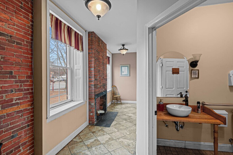 More Photos Of 122 Main St, Charlestown Restaurant For Sale