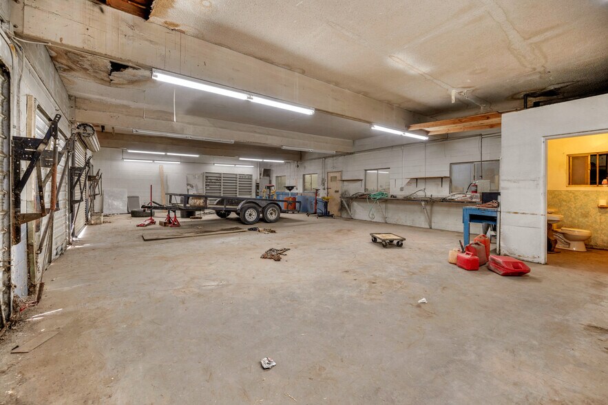 More Photos Of 201 E St, Lemoore Auto Repair For Sale