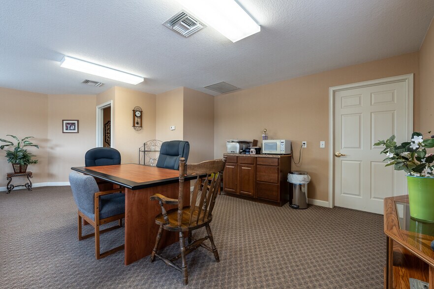 More Photos Of 1720 SE County Highway 484, Belleview Office For Sale