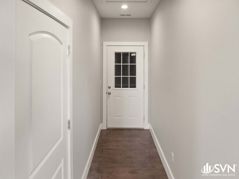 More Photos Of 300 Opportunity dr, Mayfield Warehouse For Sale