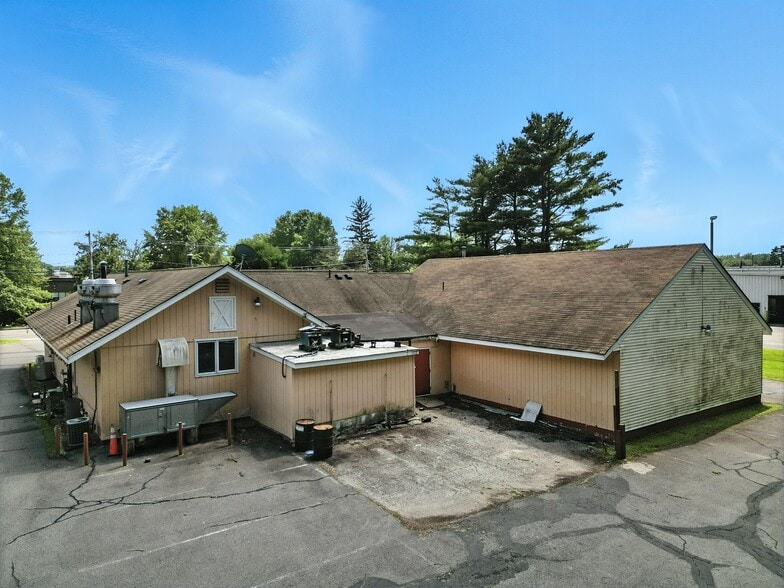 More Photos Of 48 Russell St, Hadley Restaurant For Lease