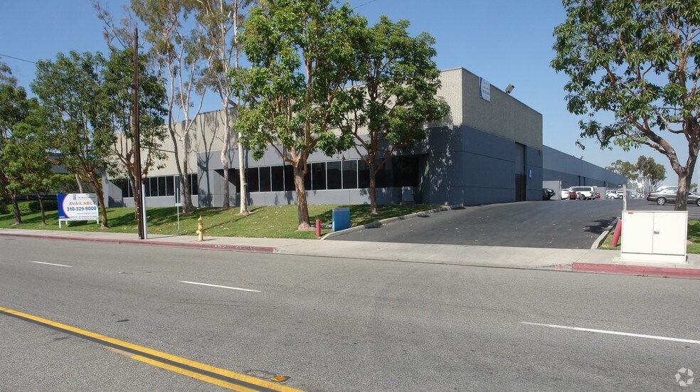 More Photos Of 2909-2999 E Pacific Commerce Dr, Compton Research And Development For Lease