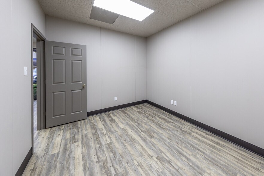 More Photos Of 4920 S Loop 289, Lubbock Office For Lease