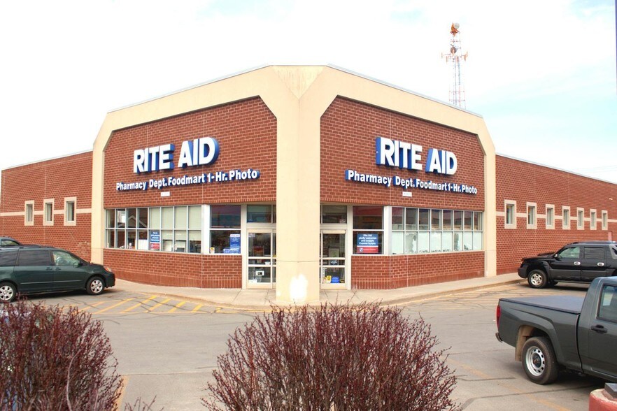 More Photos Of 87 Main St, Massena Drugstore For Lease