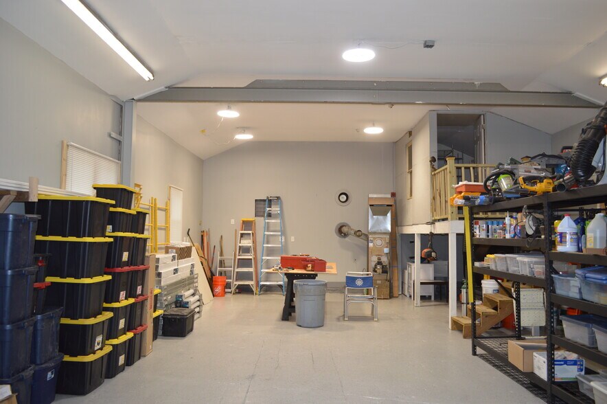 More Photos Of 1728 Stafford Rd, Storrs Mansfield Auto Repair For Sale