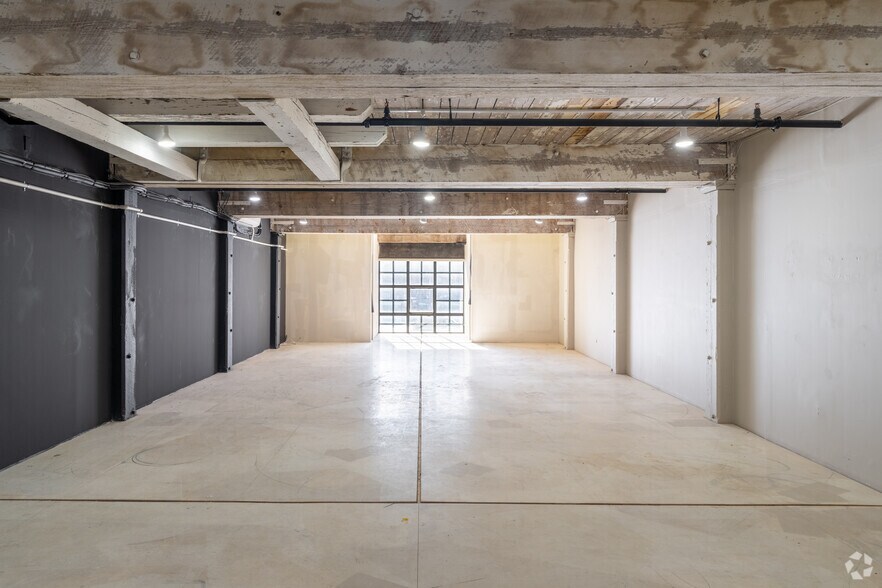 More Photos Of 61-67 West St, Brooklyn Office For Lease