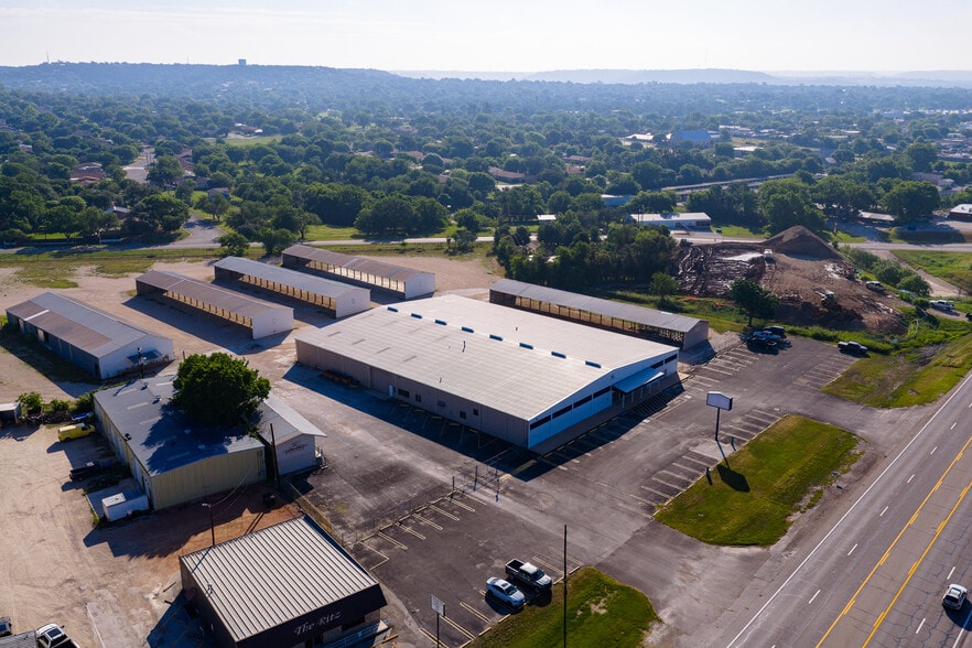 More Photos Of 1660 Junction Hwy, Kerrville Distribution For Lease