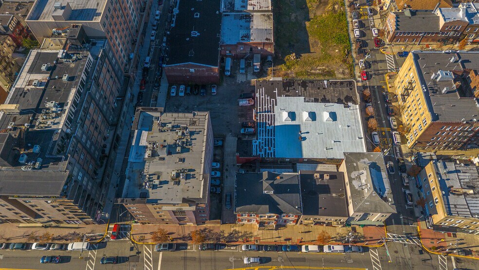 More Photos Of 4407-4411 Park Ave, Union City Loft Creative Space For Sale