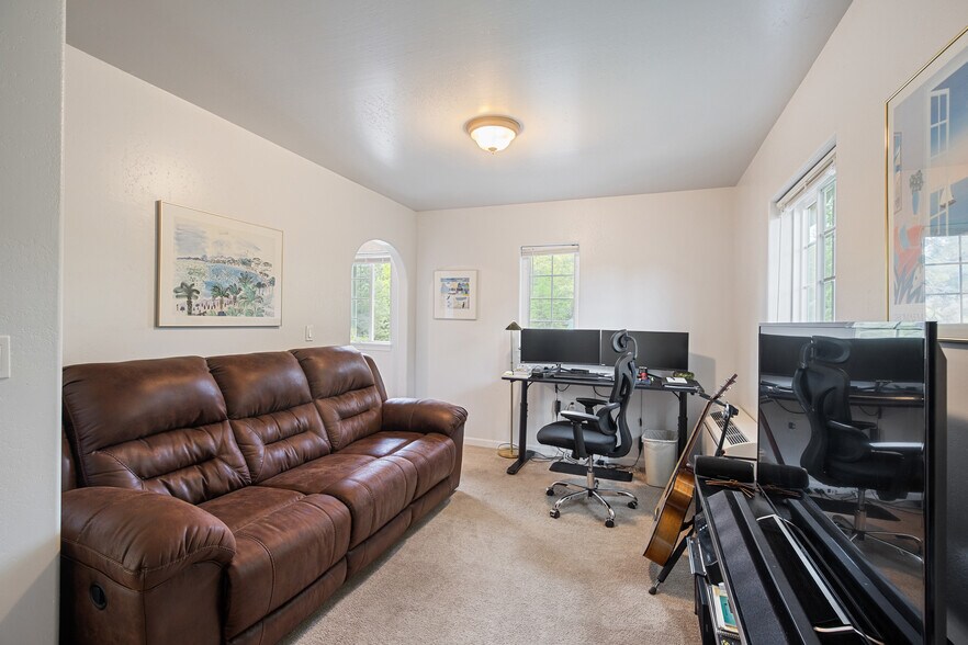 More Photos Of 459 Galice Rd, Merlin Religious Facility For Sale