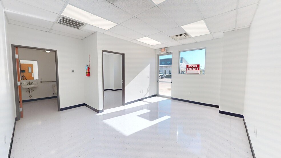 More Photos Of 2000 Windy Ter, Cedar Park Warehouse For Lease