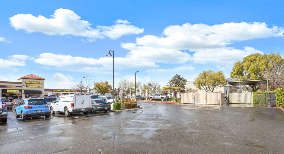 More Photos Of 181-121 S Union Rd, Manteca Freestanding For Lease