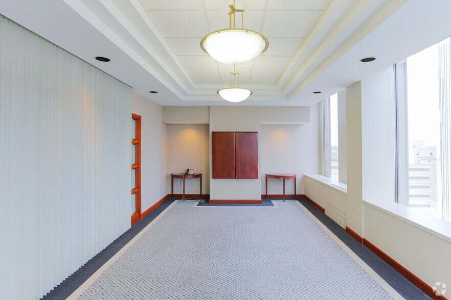 Photo of 13rd Floor Ste 1300